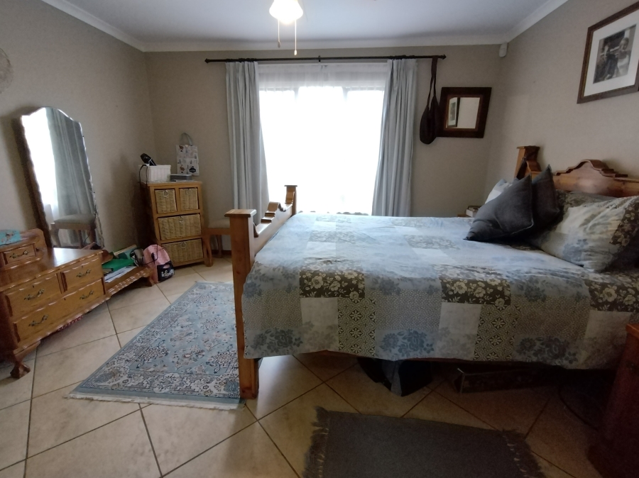 4 Bedroom Property for Sale in Noorsekloof Eastern Cape